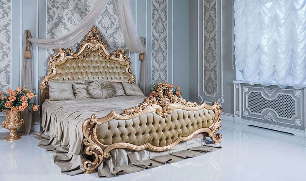 Antique bed